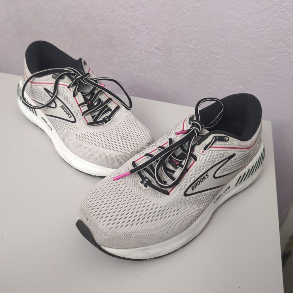Brooks Ariel GTS 23 Running Shoes Women's Size 8 Grey Black Pink